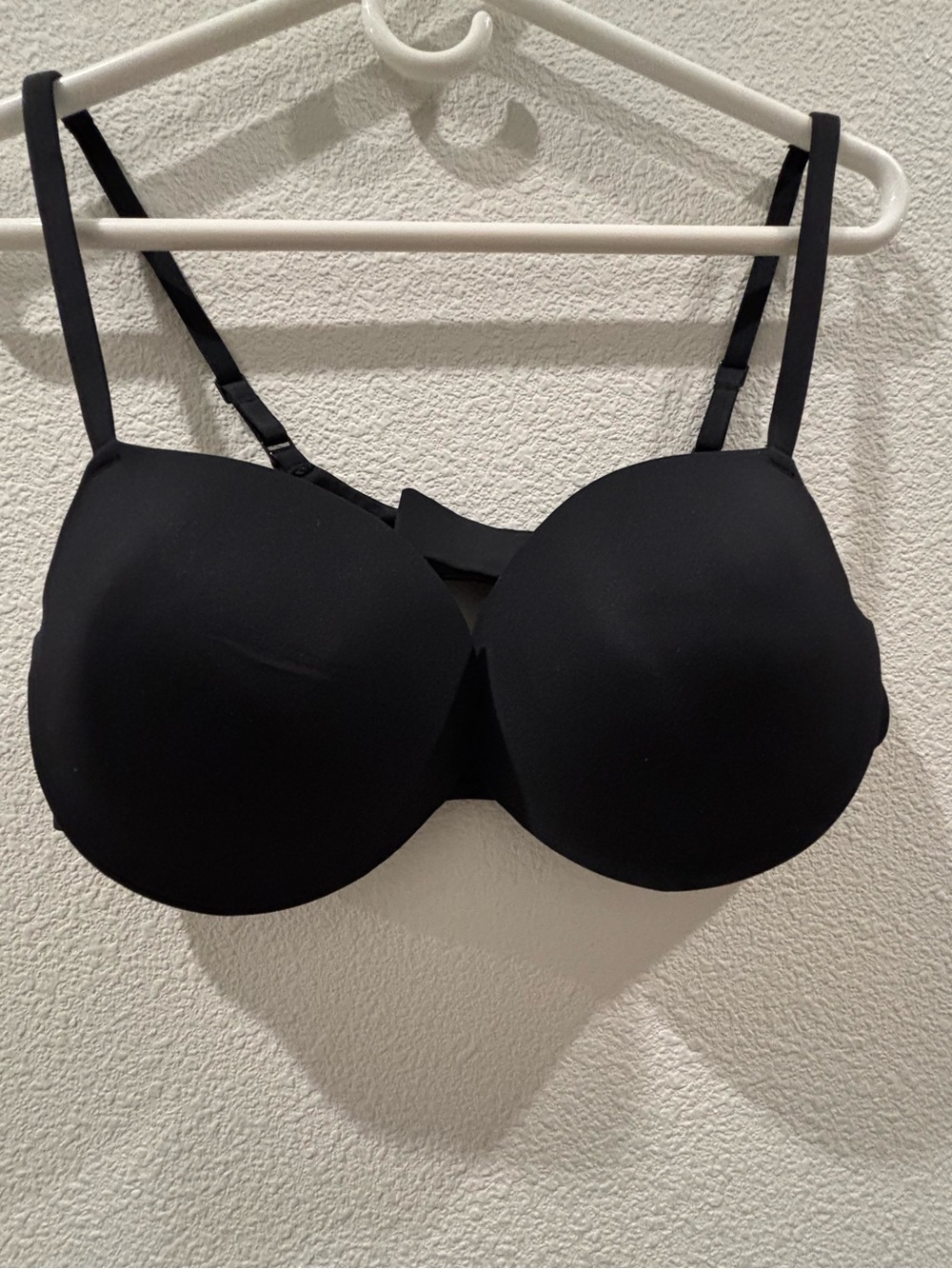 SKIMS Black Smooth Molded T-Shirt Bra